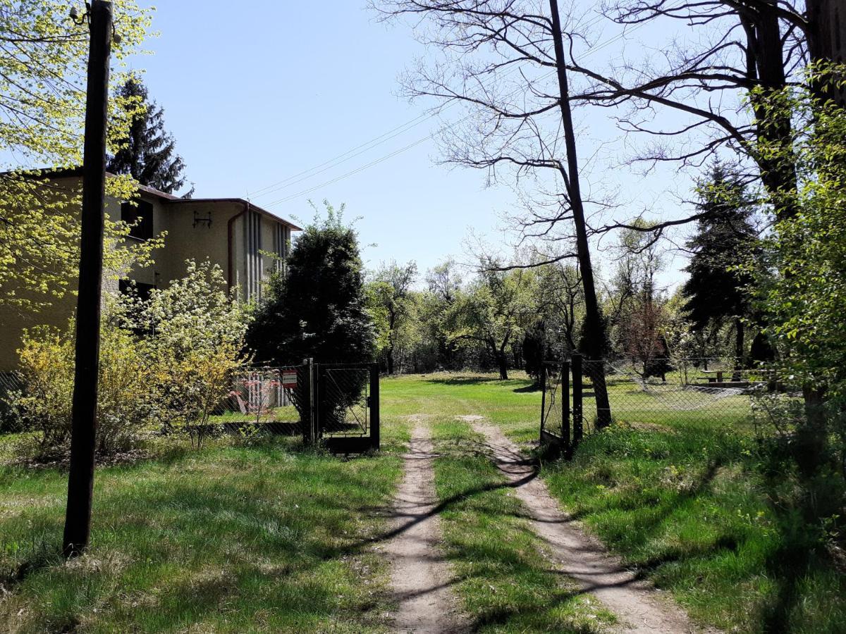 Villa Zwolaki à Ulanow Extérieur photo